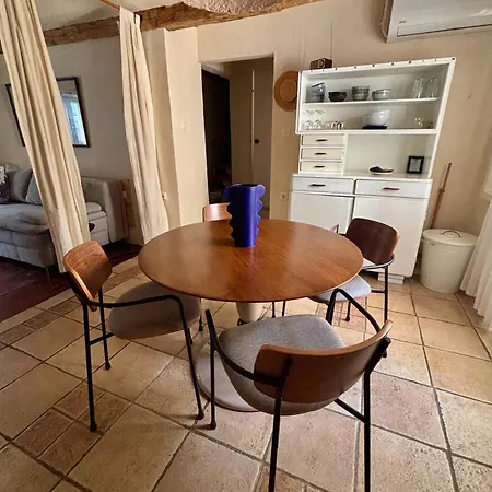 Franka Apartment