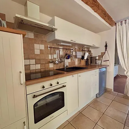 Franka Apartment
