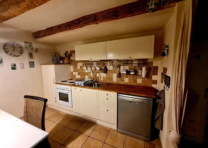 Seabed Apartma 1 피란